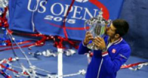 Новак Джокович обыграл Роджера Федерера и стал победителем Итогового турнира года