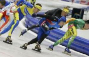 Конькобежцы сборной Москвы победили в командной гонке на ЧР в Коломне