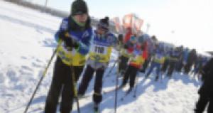 На «Лыжню на Моховой» вышли спортсмены от 7 до 70 лет