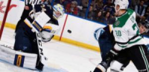НХЛ: «Каролина» дома взяла верх над «Айлендерс»