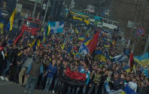 Ультрас «Днепра» и «Шахтера» в Днепропетровске пройдут единым маршем
