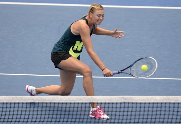 Мария Шарапова выиграла свой первый матч в сезоне