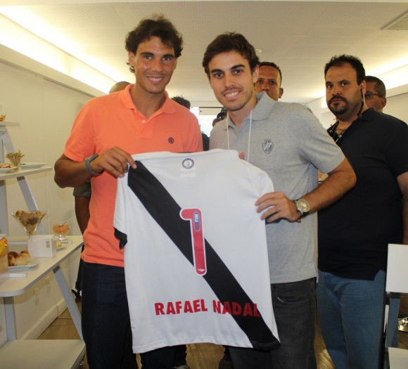 Рафаэль Надаль посетил "Маракану" в Рио-де-Жанейро