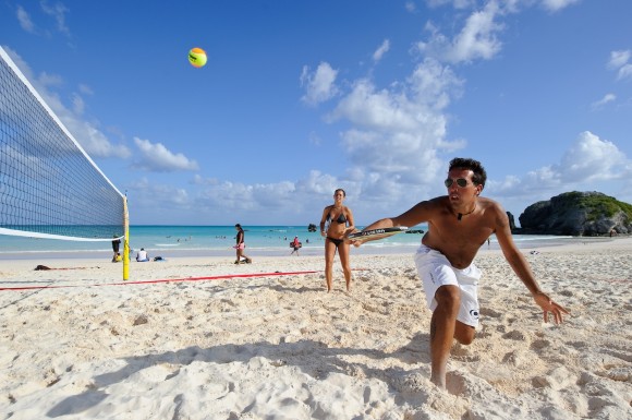 Пляжный теннис — новый солнечный вид спорта